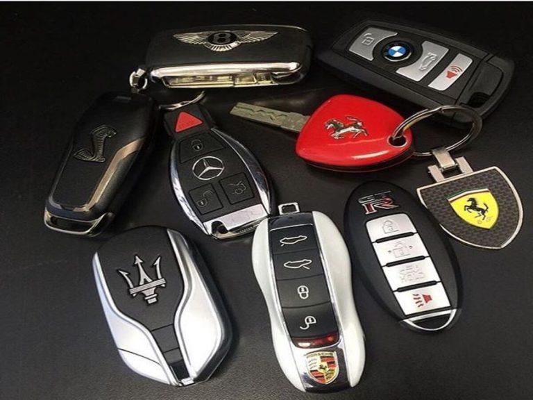 car key and key fob replacement service in Delray Beach FL
